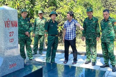 Kiểm tra tiến độ thi công các công trình trọng điểm khu vực biên giới