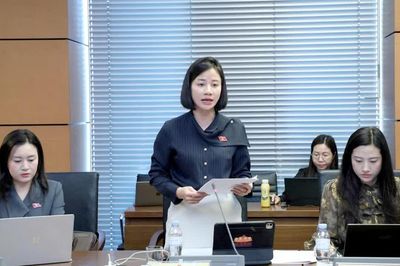 Đại biểu Quốc hội tỉnh Lào Cai góp ý hoàn thiện các dự án luật về y tế, an sinh xã hội
