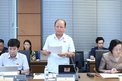 Đại biểu Quốc hội tỉnh Lào Cai Sùng A Lềnh đề xuất bảo vệ quyền lợi người lao động và người thụ hưởng chính sách khi thay đổi địa giới hành chính