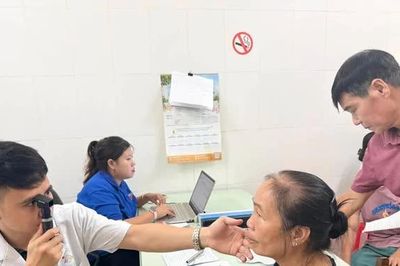 Hành trình “Thầy thuốc trẻ làm theo lời Bác” ở Mai Châu