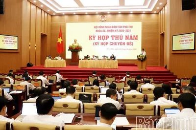 Nghị quyết giao biên chế cán bộ, công chức trong các cơ quan của chính quyền địa phương cấp tỉnh; tổng biên chế cán bộ, công chức của chính quyền địa phương cấp xã và tổng số lượng người làm việc hưởng lương từ ngân sách nhà nước trong các đơn vị sự nghiệ