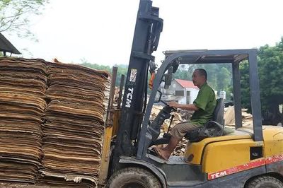 Nghề chế biến gỗ ở Tây Cốc