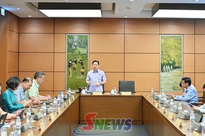 Đoàn ĐBQH tỉnh Sơn La thảo luận tại Tổ về các dự án