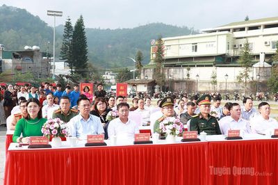 Phát động Chương trình Roadshow truyền thông, quảng bá 'Du lịch trải nghiệm an toàn bằng xe mô tô, xe máy'