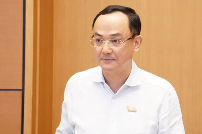 ĐBQH hiến kế ngăn 'thổi giá' vật tư y tế, đề nghị công khai giá dịch vụ khám, chữa bệnh