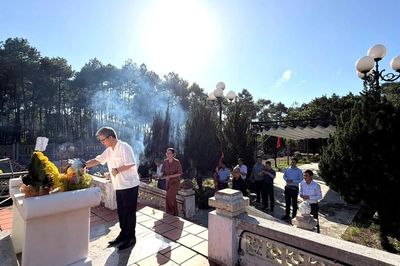 Viện Kiến trúc Quốc gia khảo sát 1.388 mộ liệt sĩ ngành Giao thông vận tải ở Quảng Trị