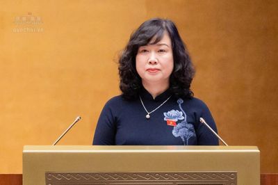Đề xuất cấm livestream bán thuốc, tăng kiểm soát giá thiết bị y tế
