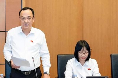 Tài xế công nghệ, người giao hàng thu nhập bấp bênh, có nên bắt buộc đóng bảo hiểm xã hội?