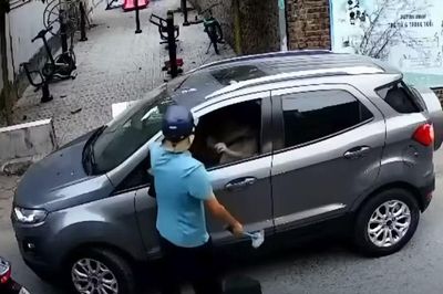Vụ sát hại tài xế ở Hà Nội: Người bán thịt kể phút ngăn nghi phạm lấy dao nhưng bất thành
