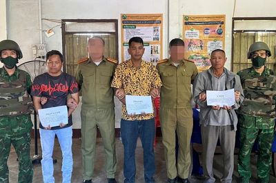 Lực lượng chức năng Việt-Lào phối hợp phá chuyên án, thu giữ 'kỷ lục' 30 tấn pháo lậu