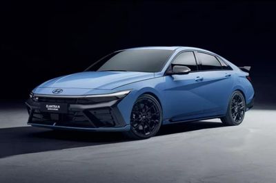 Hyundai Elantra N Monochrome ra mắt với thiết kế đơn sắc