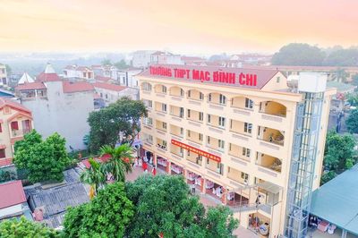 Nam sinh đánh cô giáo ở Hà Nội có thể bị xử lý thế nào?