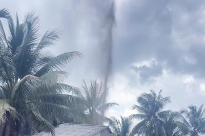 Nghi túi khí trong đáy giếng khoan phun nước bất thường ở miền Tây