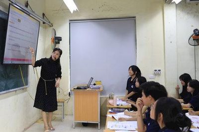 Hà Nội triển khai Đề án 'Đưa tiếng Anh thành ngôn ngữ thứ hai trong trường học': Chuyển từ học để thi sang học để sử dụng