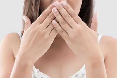 Thói quen gây hôi miệng nhiều người mắc phải