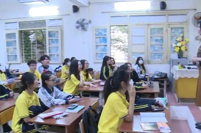 Bộ GD&ĐT: Không yêu cầu các trường dừng tất cả chương trình liên kết