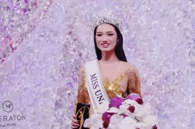 Quỳnh Anh mất suất Miss Universe, vương miện quốc gia vẫn còn