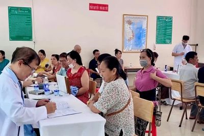 Thành phố Hồ Chí Minh mở rộng diện khám sức khỏe miễn phí