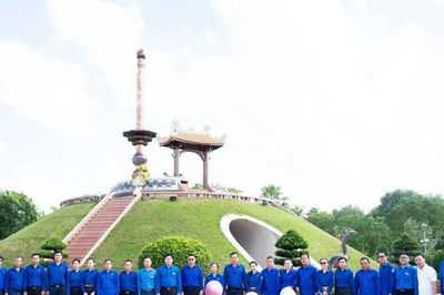 Đoàn đại biểu Trung ương Đoàn Thanh niên Nhân dân Cách mạng Lào thăm các di tích lịch sử tại Quảng Trị