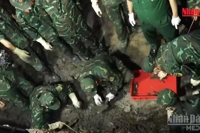 [Video] Đã tìm thấy hơn 800 hài cốt liệt sĩ tại công viên Lê Thị Riêng