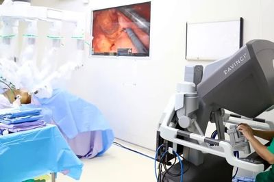 Đại tiện ra máu 2 tuần, người đàn ông 47 tuổi phát hiện ung thư trực tràng