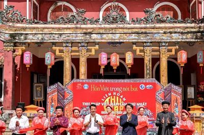 Khai mạc Liên hoan Thư pháp Việt Nam lần thứ I tại Cố đô Huế
