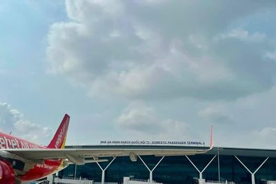 Tăng cường kiểm soát an toàn đường cất hạ cánh Tân Sơn Nhất