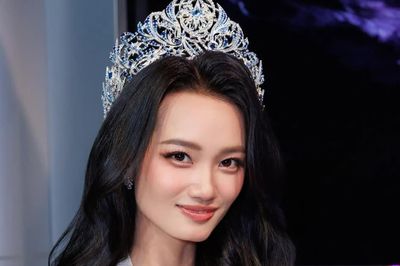 Quỳnh Anh và 5 cô gái bị tước quyền thi Hoa hậu Hoàn vũ