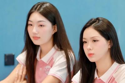 Thí sinh Hoa hậu Việt Nam học cách dùng mạng xã hội