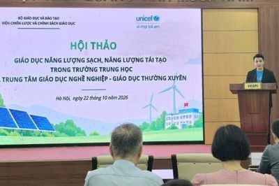 Chuyển đổi năng lượng bắt đầu từ giáo dục thế hệ trẻ