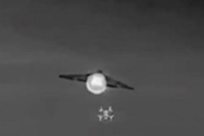 Video xuồng không người lái Ukraine phóng vũ khí đánh chặn UAV Nga