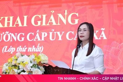Khai giảng lớp bồi dưỡng cấp ủy cấp xã ở Hà Tĩnh