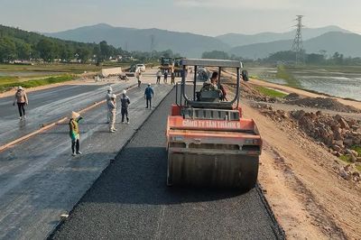Gỡ bài toán thiếu hụt nhân lực trước làn sóng ồ ạt đầu tư hạ tầng lớn