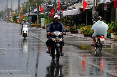 Thời tiết 22/10: Bắc Biển Đông gió giật cấp 11, Nam Bộ mưa to
