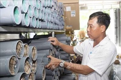 Giữ nghề cũ, tìm hướng mới cho làng nghề lợp lươn mùa nước nổi