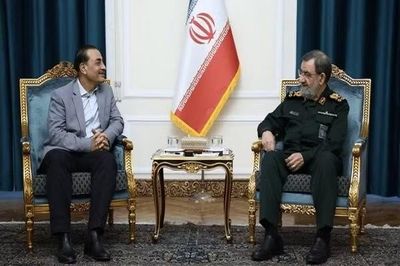 Các nhà ngoại giao chạy đua để ngăn chặn leo thang căng thẳng Mỹ - Iran