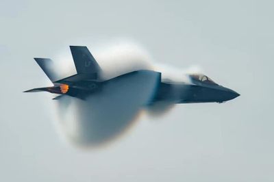 Mỹ và Lockheed Martin đạt thỏa thuận duy trì sản xuất 850 tiêm kích F-35