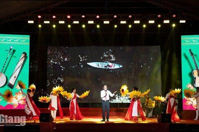 Giữ gìn nghệ thuật đờn ca tài tử