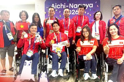 Bộ trưởng Lâm Thị Phương Thanh chúc mừng và thưởng nóng Đoàn Thể thao người khuyết tật Việt Nam tại Asian Para Games 2026