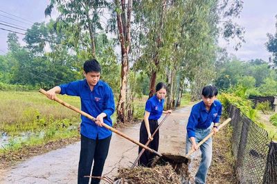 Xã Thăng An đầu tư 700 triệu đồng xây dựng 'Tuyến hoa và đèn năng lượng mặt trời'