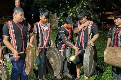 Phường Pleiku tập huấn truyền dạy kỹ năng diễn tấu cồng chiêng và xoang