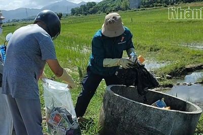 Xã Diên Thọ thu gom bao bì thuốc bảo vệ thực vật sau sử dụng