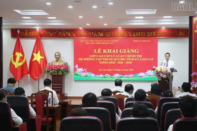 Lào Cai khai giảng lớp Cao cấp lý luận chính trị hệ không tập trung khóa 2026 - 2028