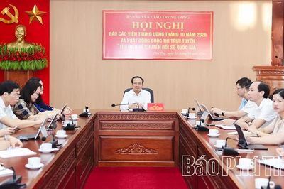 Đổi mới chương trình, sách giáo khoa và phát động cuộc thi tìm hiểu chuyển đổi số quốc gia