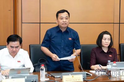 Đoàn đại biểu Quốc hội tỉnh góp ý hoàn thiện các dự án Luật Đất đai và Luật Nhà ở (sửa đổi)