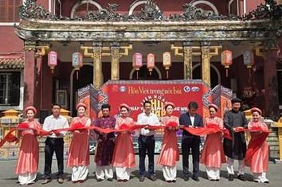 Hồn Việt trong nét bút