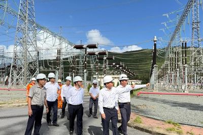 Chủ tịch HĐTV EVNNPT kiểm tra công tác quản lý vận hành tại Trạm biến áp 500kV Quảng Trạch