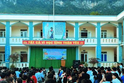 Đồn Biên phòng Tam Chung tuyên truyền pháp luật về chủ quyền biên giới cho học sinh