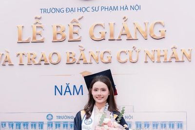 Thủ khoa tốt nghiệp Trường ĐH Sư phạm Hà Nội: 'Người thầy phải thấu hiểu những áp lực của tuổi học trò'