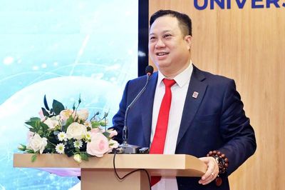 Ngân hàng thương mại giảm lãi suất, Trường Đại học Ngân hàng Thành phố Hồ Chí Minh không tăng học phí